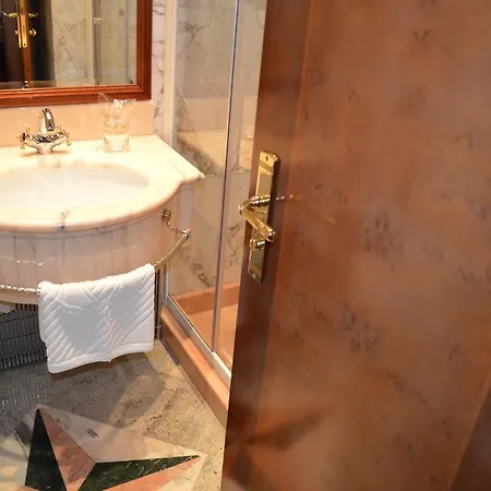 President 酒店 扎达尔