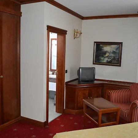 מלון President 4*