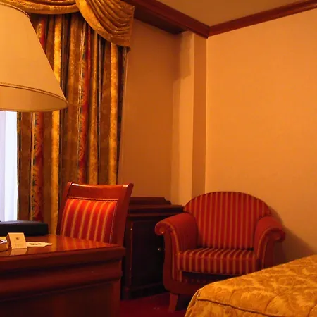 President מלון 4*