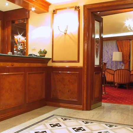 President Ξενοδοχείο Ζαντάρ