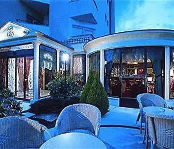 Ξενοδοχείο President